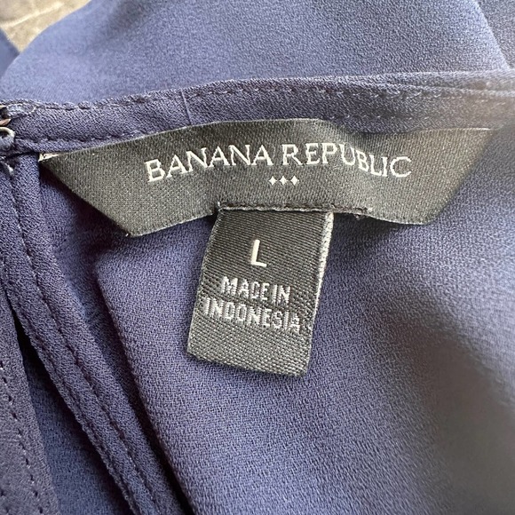 Banana Republic Navy Sleeveless Ruffle Bottom Women’s Blouse, Size L - Picture 5 of 5